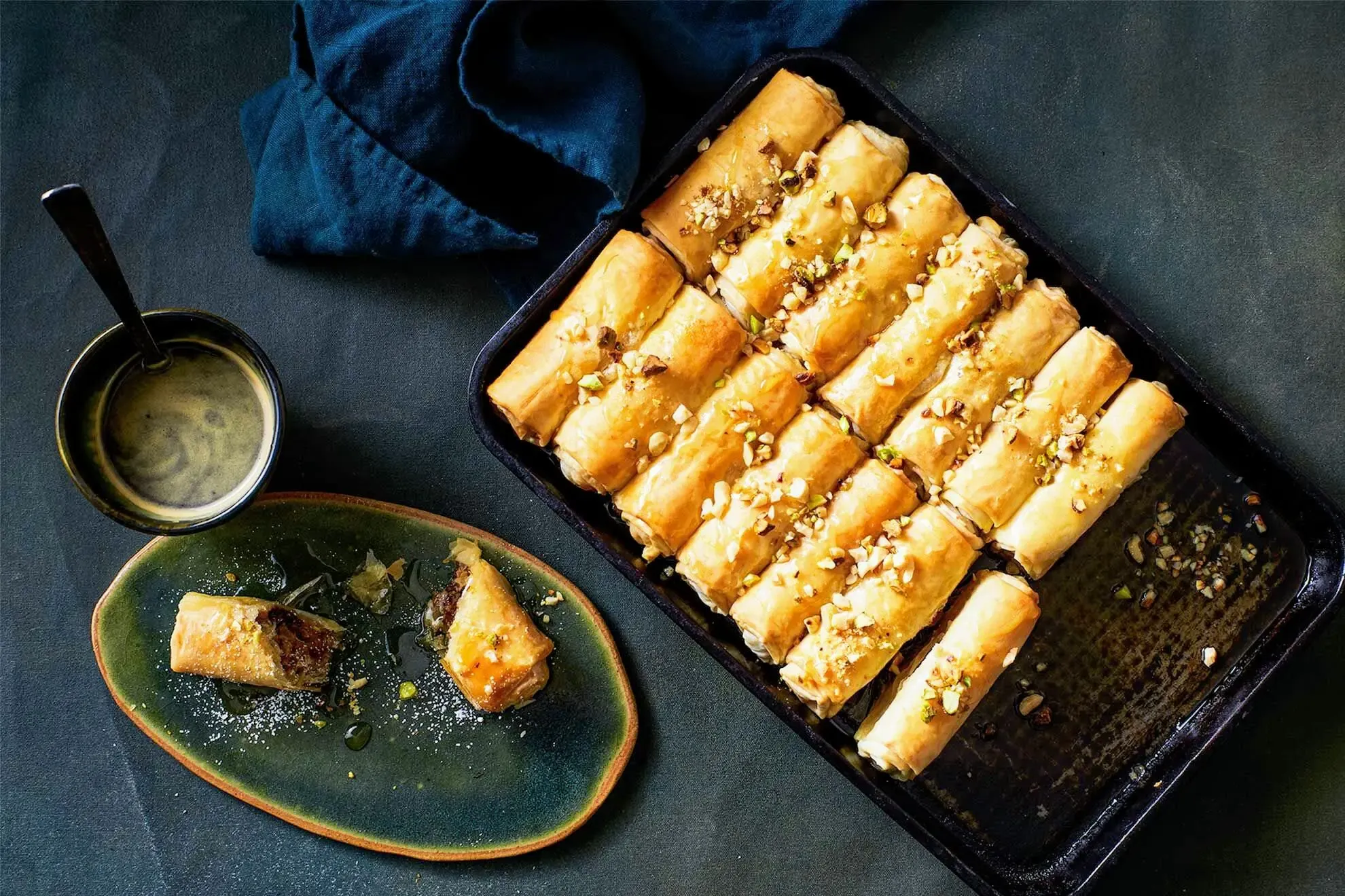 طرز تهیه باقلوا با ارده و شیره انگور