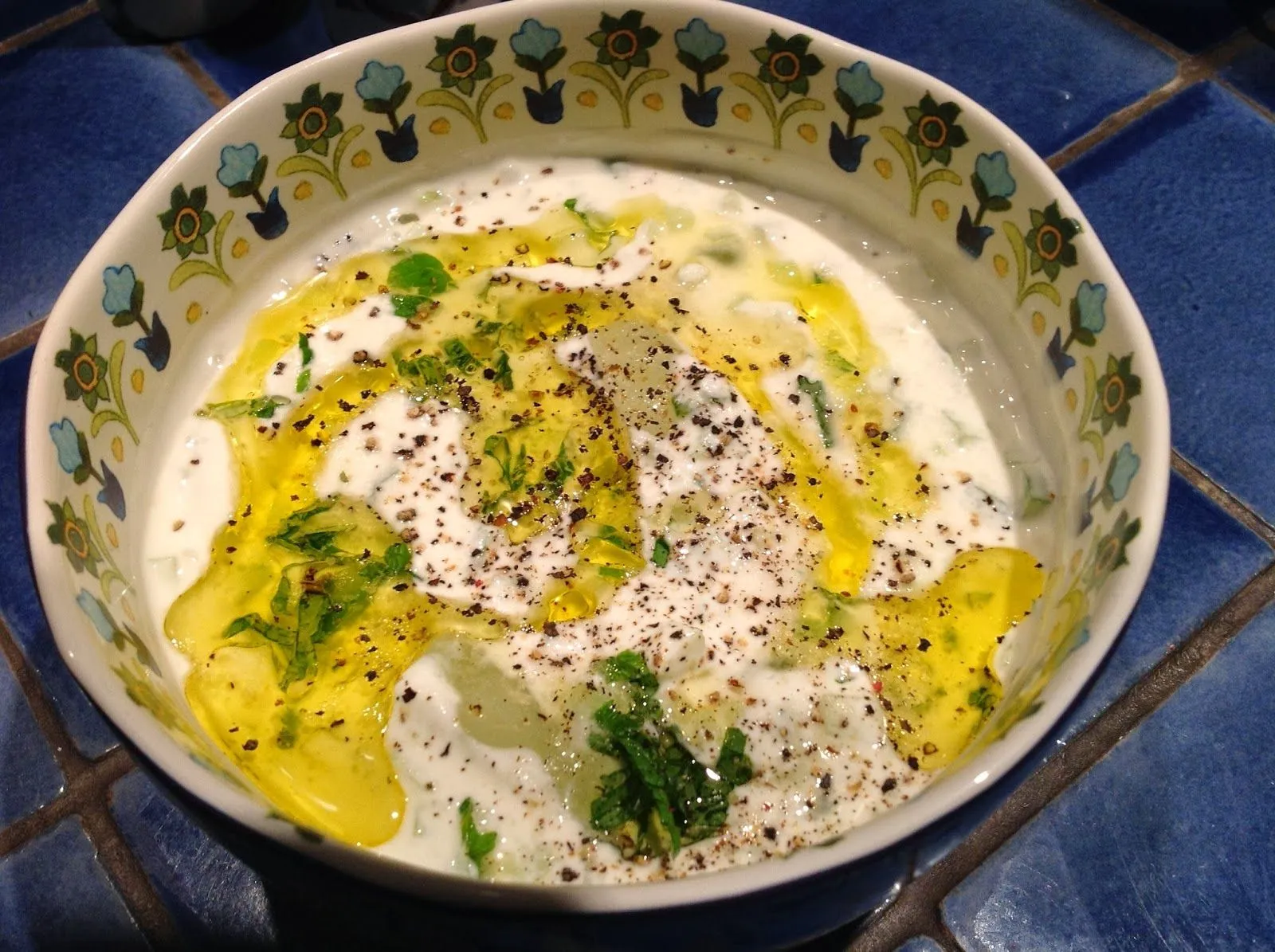 طرز تهیه جاجیک، پیش‌ غذای خوشمزه ترکیه‌‌ ای1