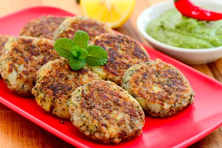 کوکوی اسفناج و سیب زمینی