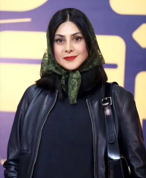 نازنین بیاتی