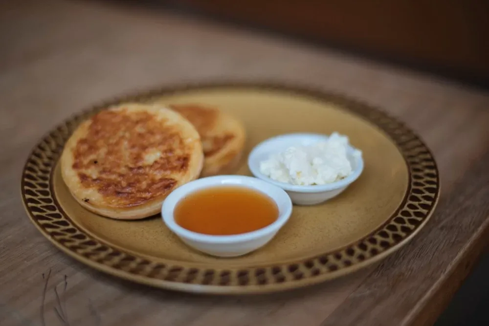 طرز تهیه دسر کرامپت شیرینی با بافت نرم و طعم دلنشین 2 1 22