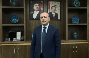 تبخیر آب در دریاچه وان