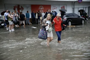 بارش شدید باران و طوفان در موغلا و آنتالیا