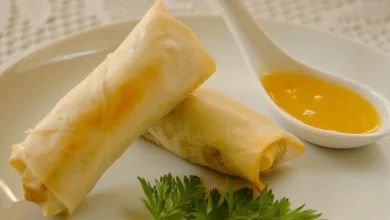 طرز تهیه اسپرینگ رول با سس اسفناج