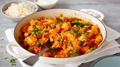 طرز تهیه خوراک دو پیازه مرغ1