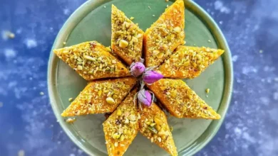 طرز تهیه شیرینی لوز زعفرانی