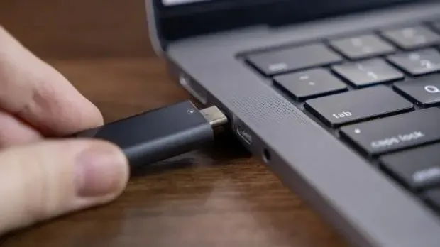 فلش درایوهای مشکوک و امنیت پورت USB