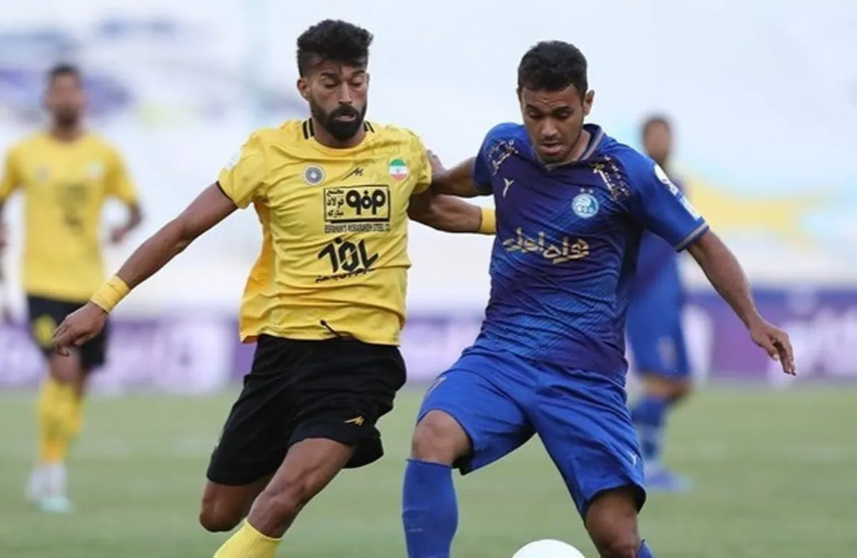 استقلال و تراکتور