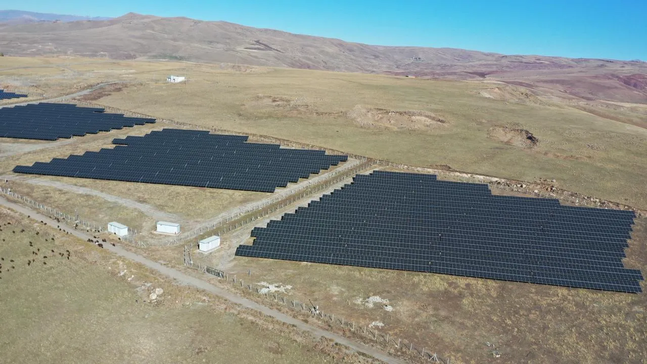 ۸ نیروگاه خورشیدی با حمایت دولتی راه‌اندازی شد