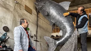 ساخت مجسمه سه متری ماهی کفال توسط هنرمند مجسمهساز ایرانی در وان(عکس) 4 inci kefali 16