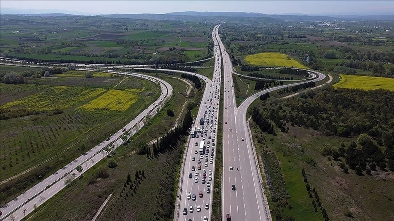 وزیر ارتباطات و زیرساخت ترکیه