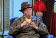 آواز خواندن علی نصیریان در ۸۹ سالگی