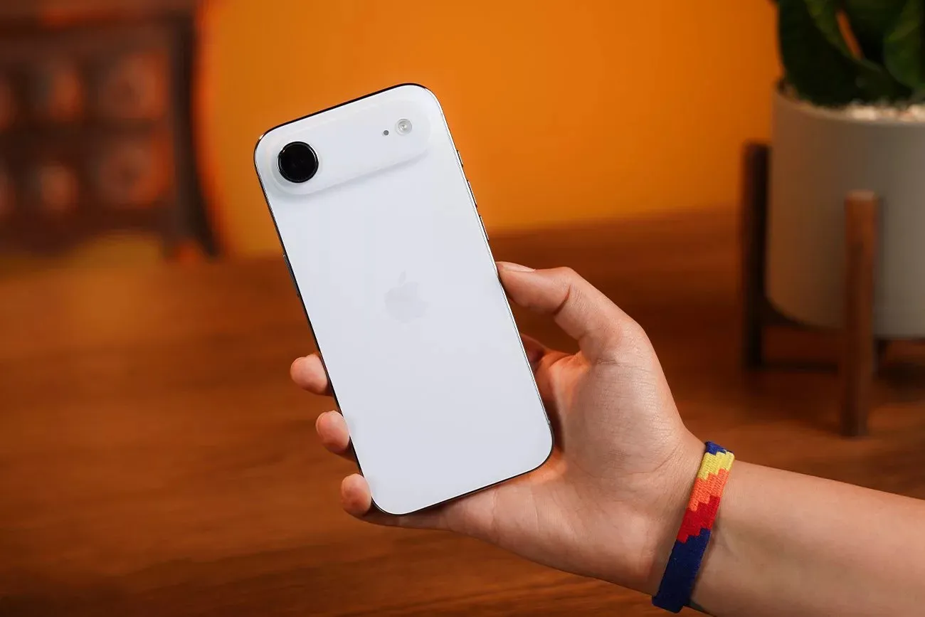 آیفون ایر ۲۰۲۶