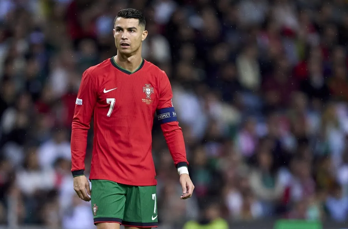 ساعت خاص رونالدو با طرح پرچم پرتغال1