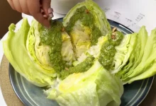 طرز تهیه سالاد کاهو با سس آنتروکوت به سبک رستوران‌ ها