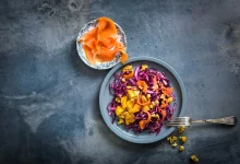 طرز تهیه سالاد کدو حلوایی و کلم قرمز