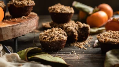 طرز تهیه مافین خرمالو؛ دسر خوشمزه پاییزی 12 طرز تهیه مافین خرمالو؛ دسر خوشمزه پاییزی