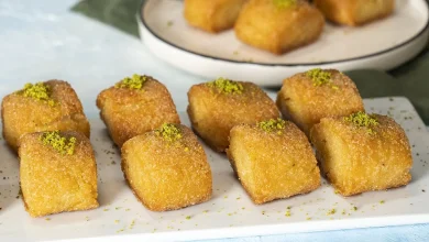 طرز تهیه کیک سمولینا شربتی