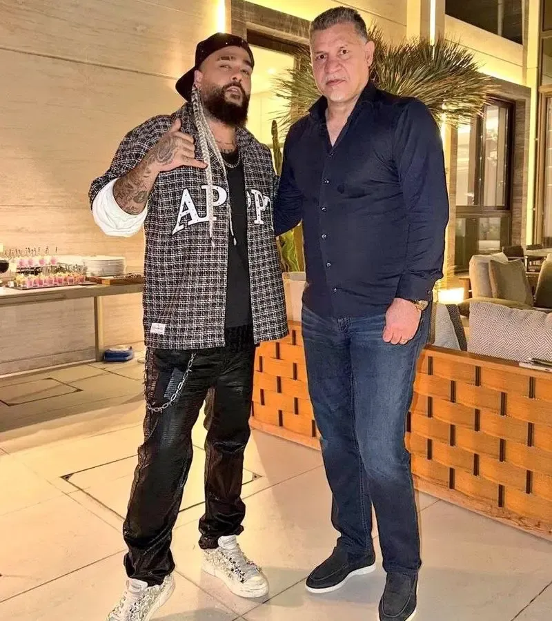 عکس جنجالی علی دایی و ساسی مانکن