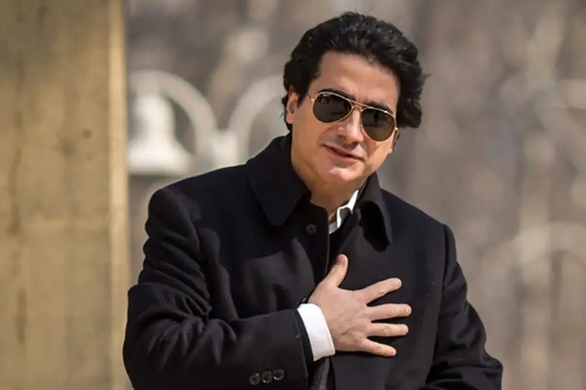 ماشین لوکس و جدید همایون شجریان با پلاک ملی ایران1