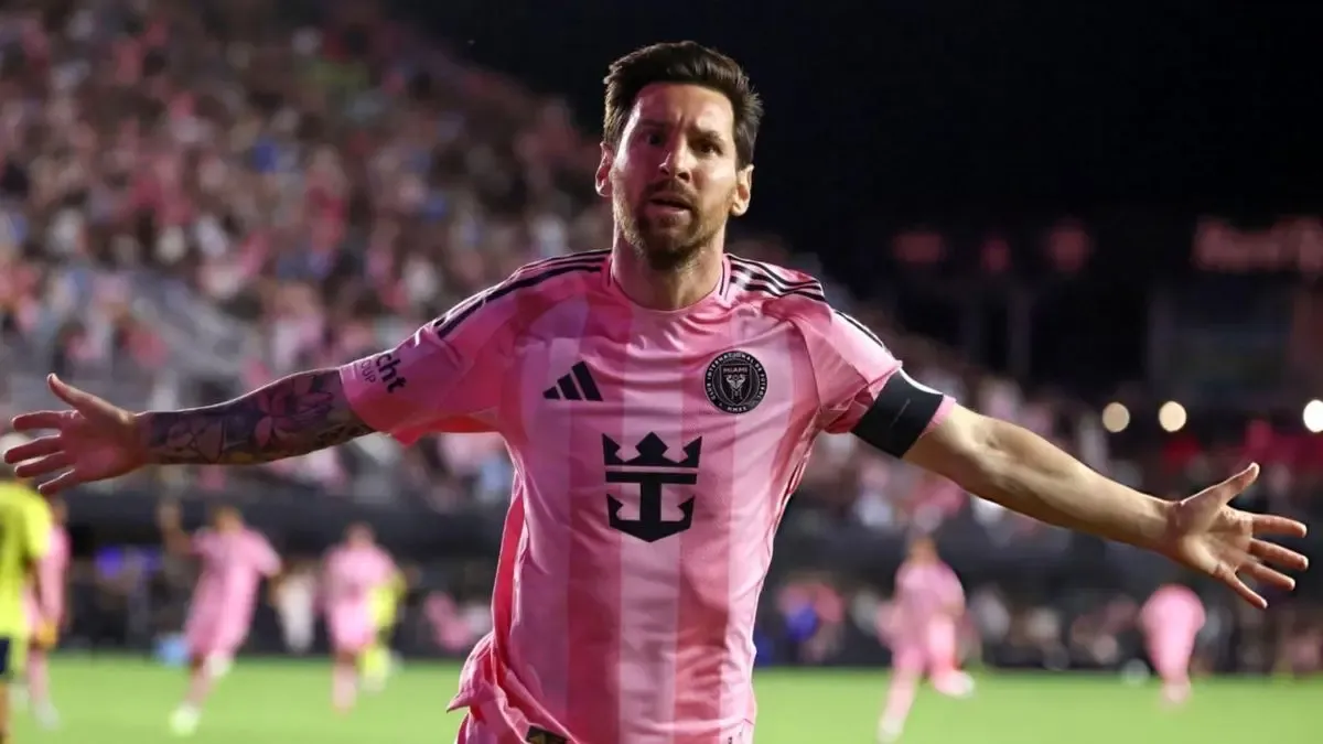 مسی به رکورد ۱۳۰۰ رسید