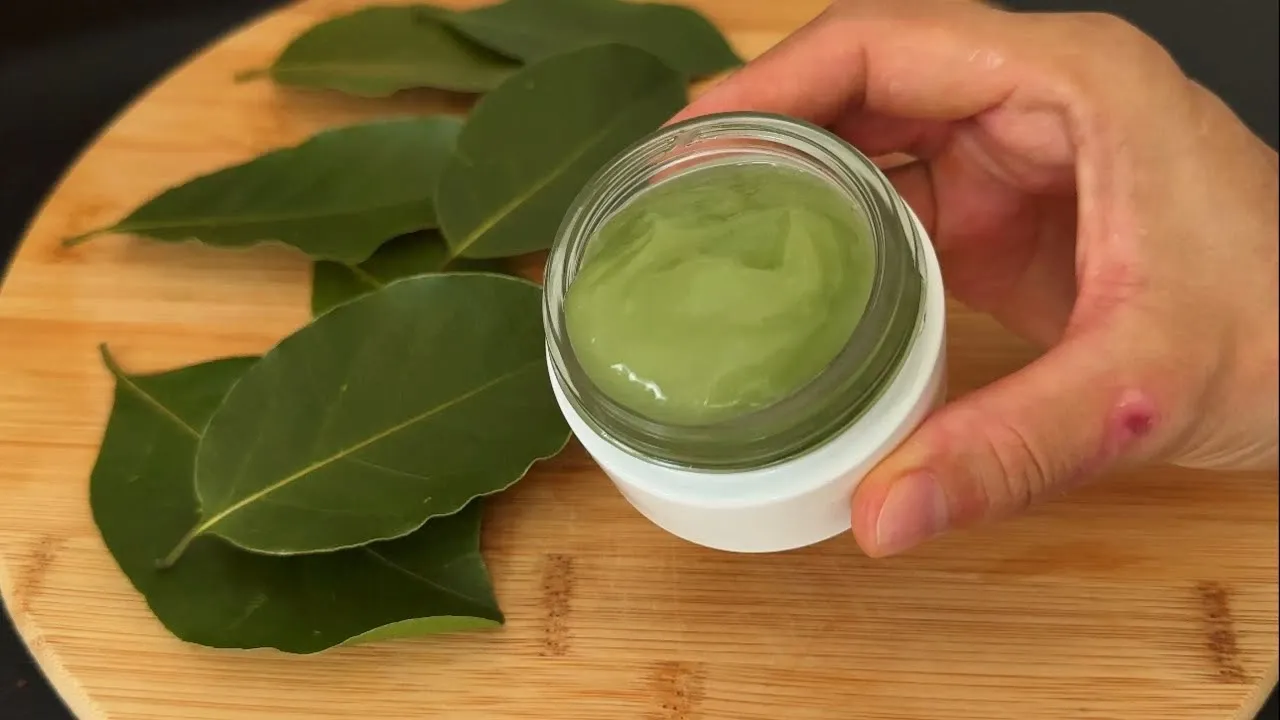 نحوه ی ساخت کرم بوتاکس با برگ بو