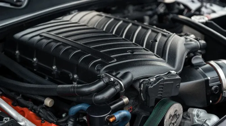 نقاط ضعف و قوت موتورهای ۸ سیلندر1