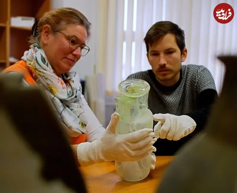 یک «تابوت رومی» بعد از 1700 سال باز شد (+عکس) 4 یک تابوت رومی بعد از 1700 سال باز شد3