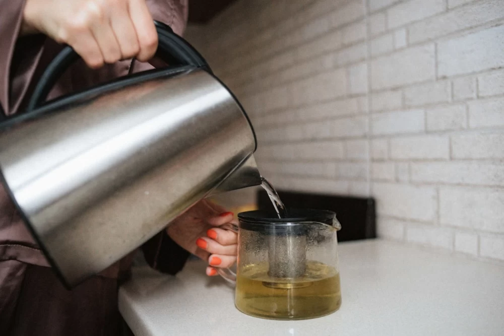 علت بوی بد چای ساز چیست؟ راهکارها و پیشگیری 2 1 138