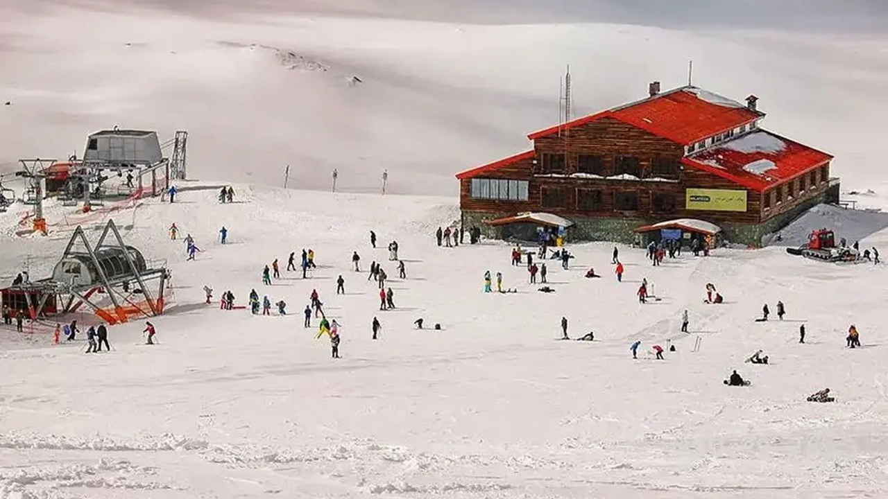 بارش۱۰ سانتیمتری برف در ایستگاه هفت توچال (فیلم) 1 1 84