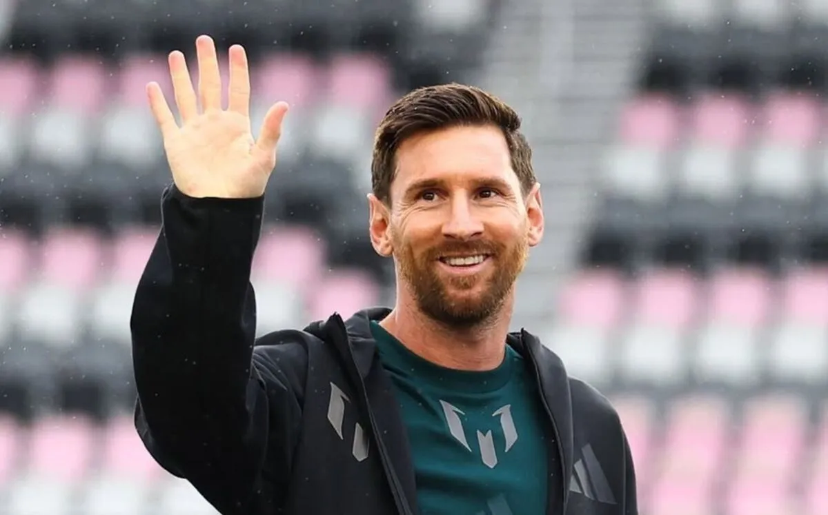 استقبال ٨٠ هزار نفری از مسی در هند (فیلم) 1 2 113