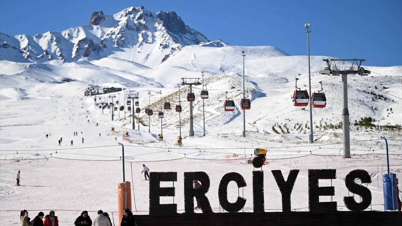 آغاز فصل اسکی در پیست ارجیس