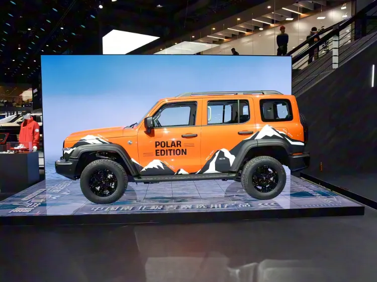 مدل قطبی تانک ۳۰۰ رونمایی شد (عکس) 2 4 55