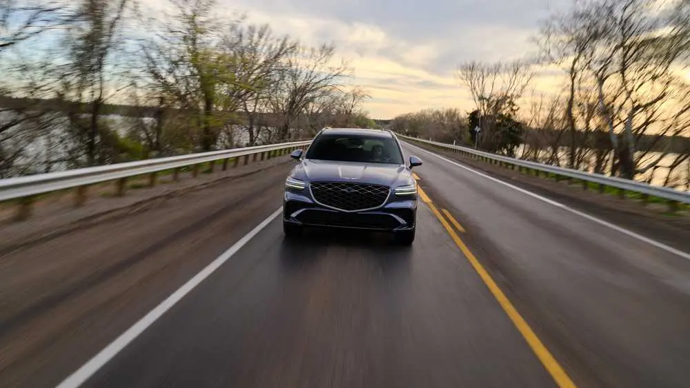 مقایسه لکسوس RX با جنسیس GV70 6 5 47