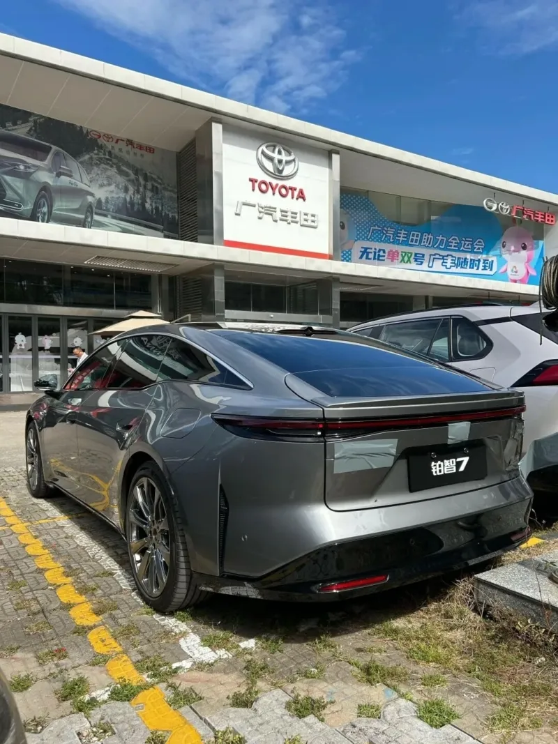 تویوتا bZ7 مدل 2026؛ تویوتا سدان الکتریکی جدید (+عکس) 7 تویوتا bZ75