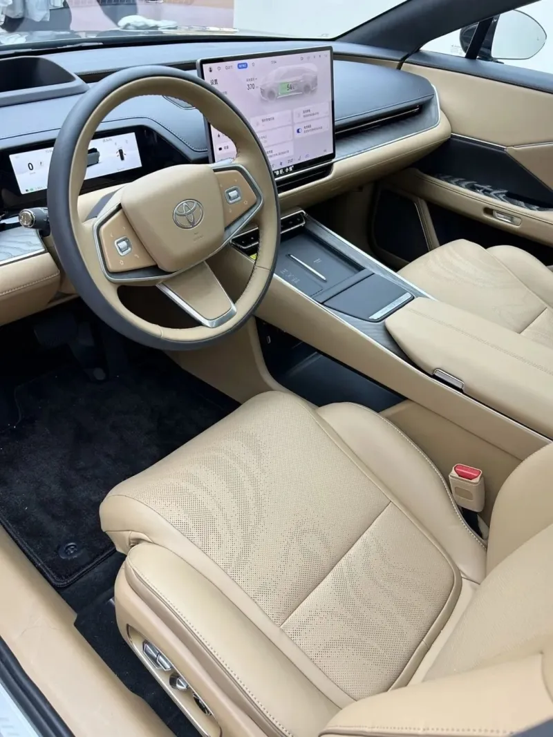 تویوتا bZ7 مدل 2026؛ تویوتا سدان الکتریکی جدید (+عکس) 9 تویوتا bZ79