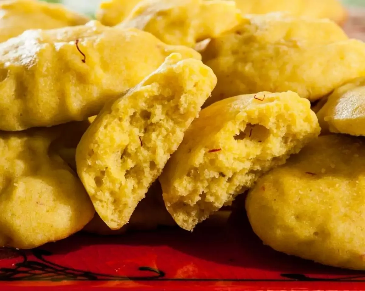 طرز تهیه کوکی زعفرانی