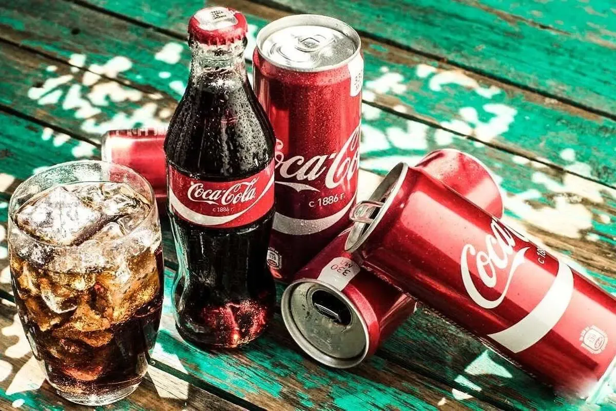 کدام افراد نباید نوشابه بخورند؟