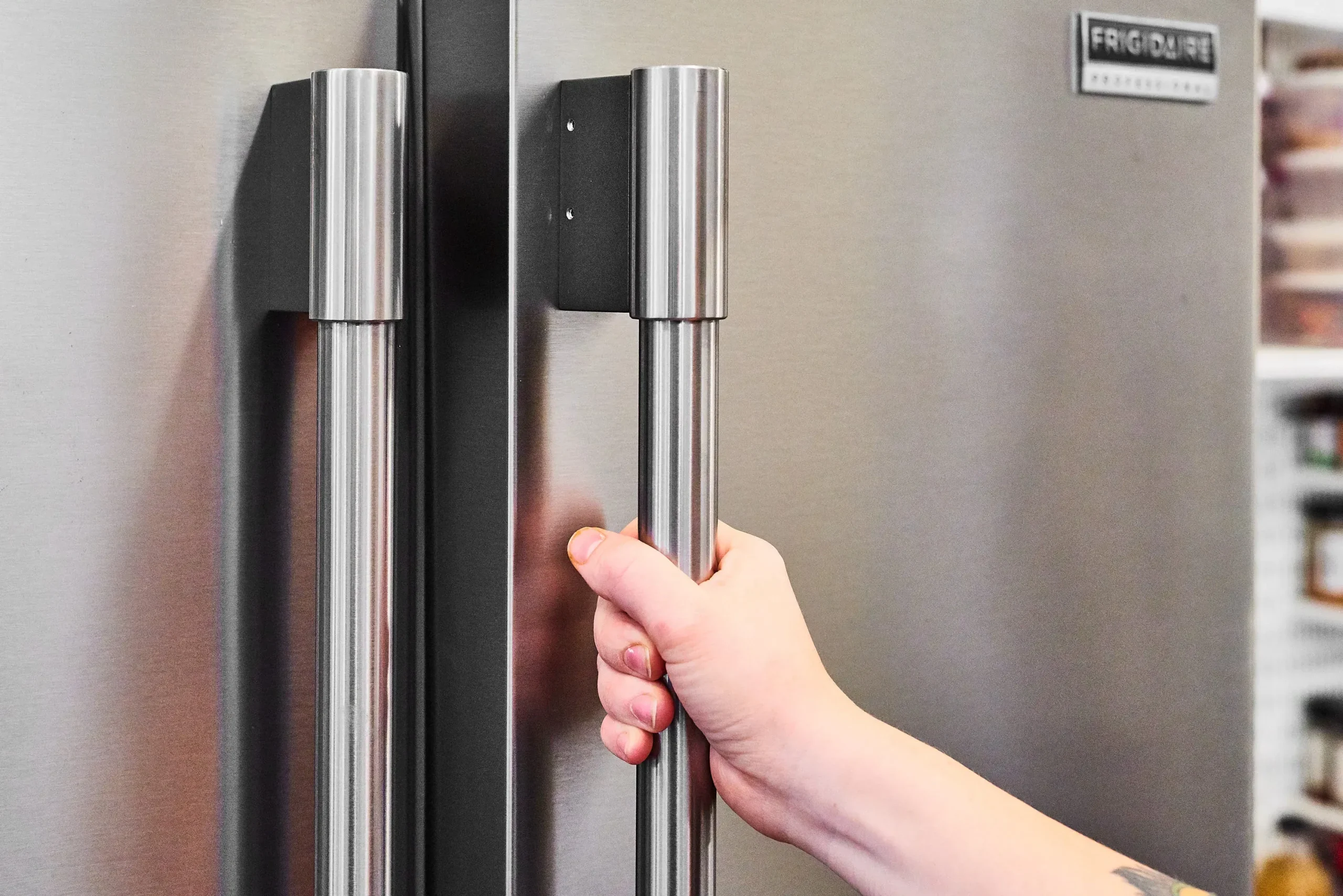 ۶ نقطه آلوده در آشپزخانه که از توالت هم خطرناک‌ ترند2 scaled