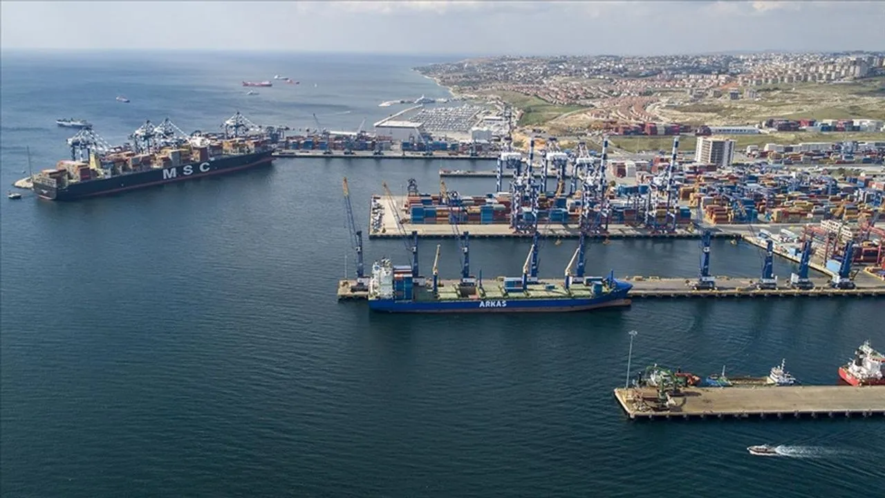 رکورد هفتساله تردد کشتیها در بنادر ترکیه